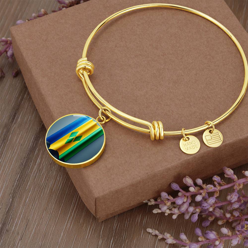 Vincy Flag Customizable Circle Bangle