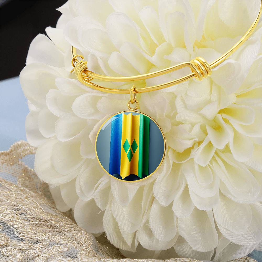 Vincy Flag Customizable Circle Bangle