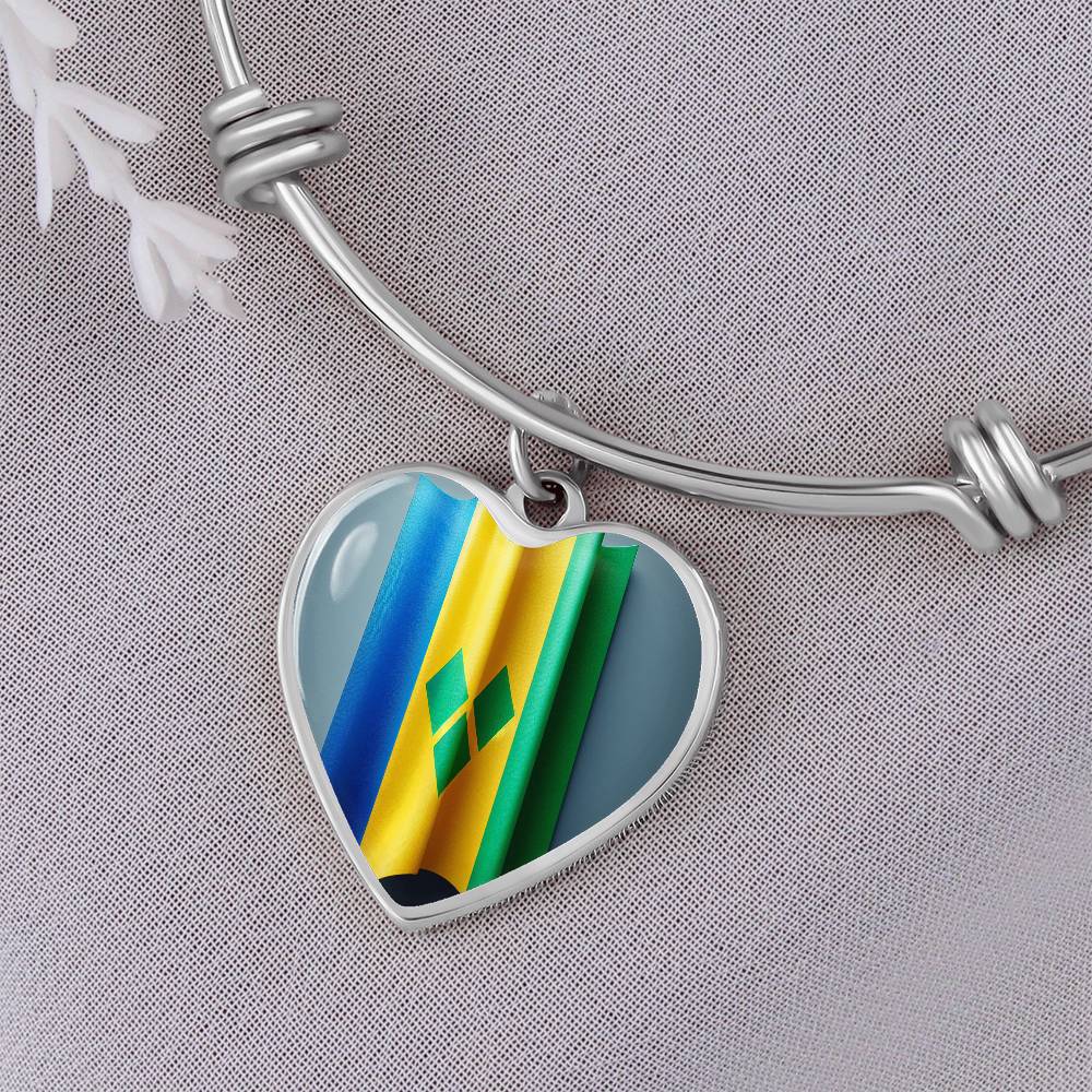 Vincy Flag Customizable Heart Bangle