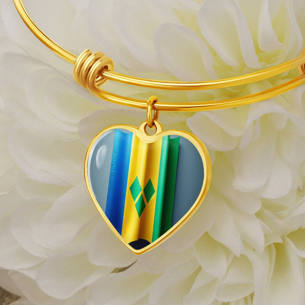 Vincy Flag Customizable Heart Bangle