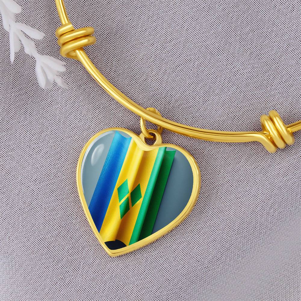 Vincy Flag Customizable Heart Bangle